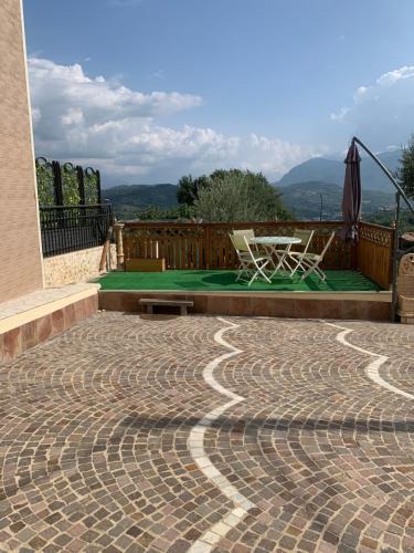 Apollosa Apartment | villetta in collina Via Galieri, 36