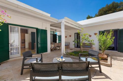 Conca Specchiulla House | Villetta Specchiulla by BarbarHouse