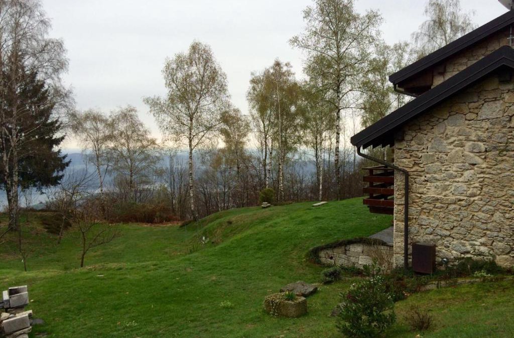 Madonna del Sasso Villa | Villino Camparbino vista lago d orta