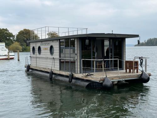 Schwerin Boat Rental | Vindua Marieke - Festlieger