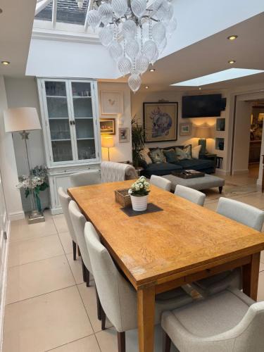 Tetbury House | Vine House
