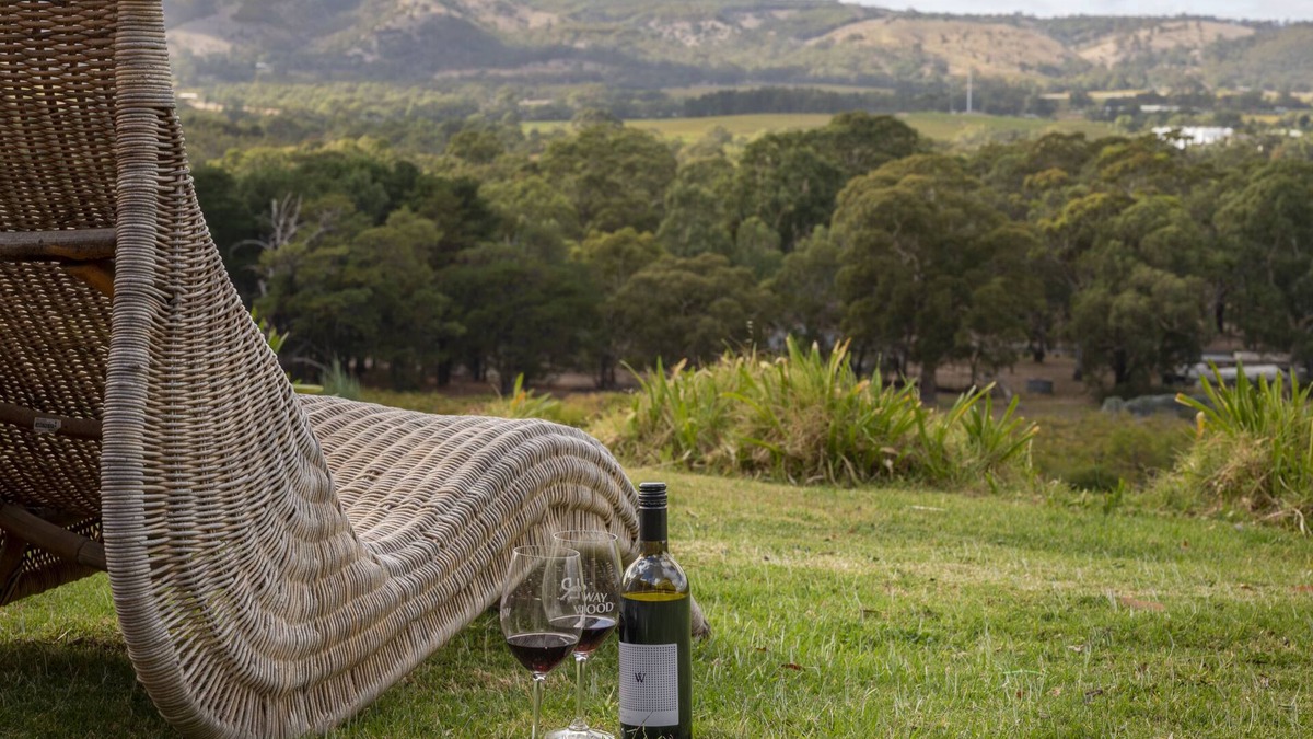 McLaren Flat House | Vineyard accommodation with stunning views
