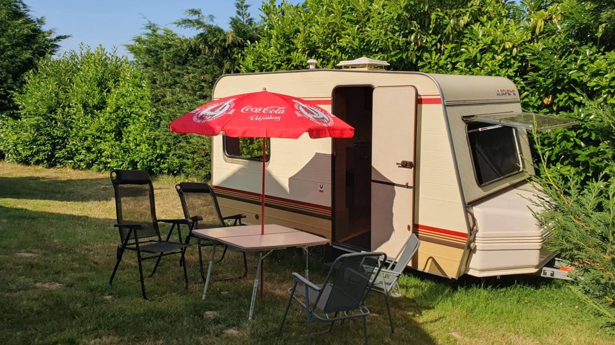 Cesson-Sevigne House | Vintage 4-seater caravan for adventure departing from Brittany!