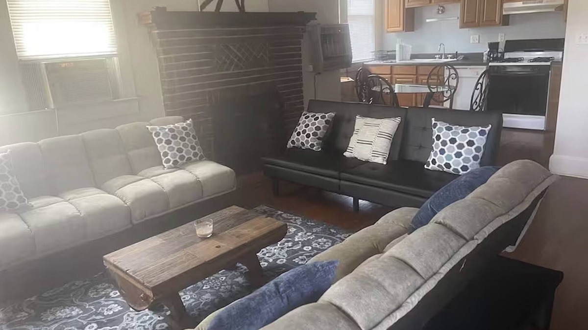 University Heights House | Vintage & Affordable Unit 5 of 6