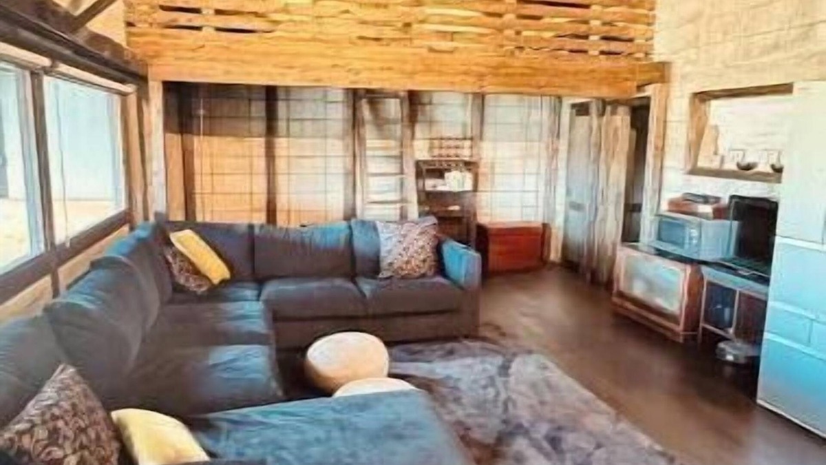 Otawara House | Vintage Barn with BBQ, Projector & Fresh Veggies