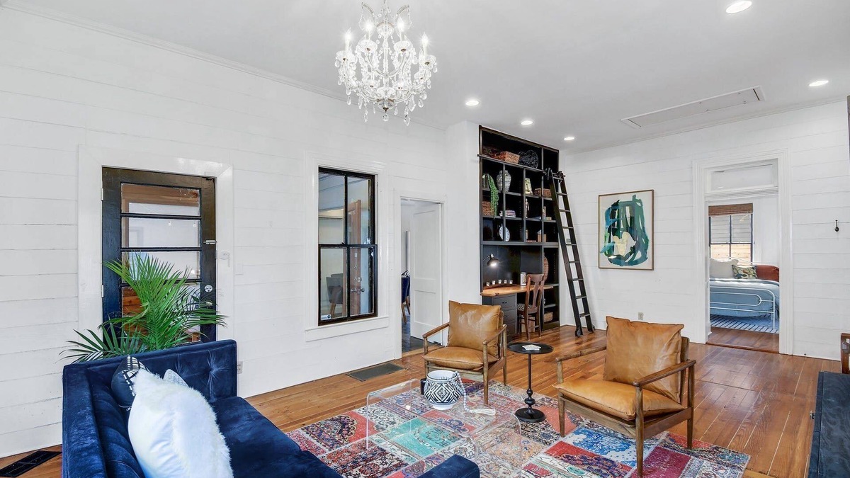 Galindo House | Vintage Bungalow Oasis Near SoCo