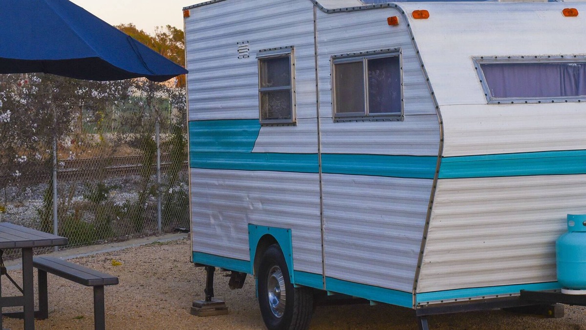 Ventura House | Vintage Camper delivered to your reserved campsite! Near Surf Beach & Downtown