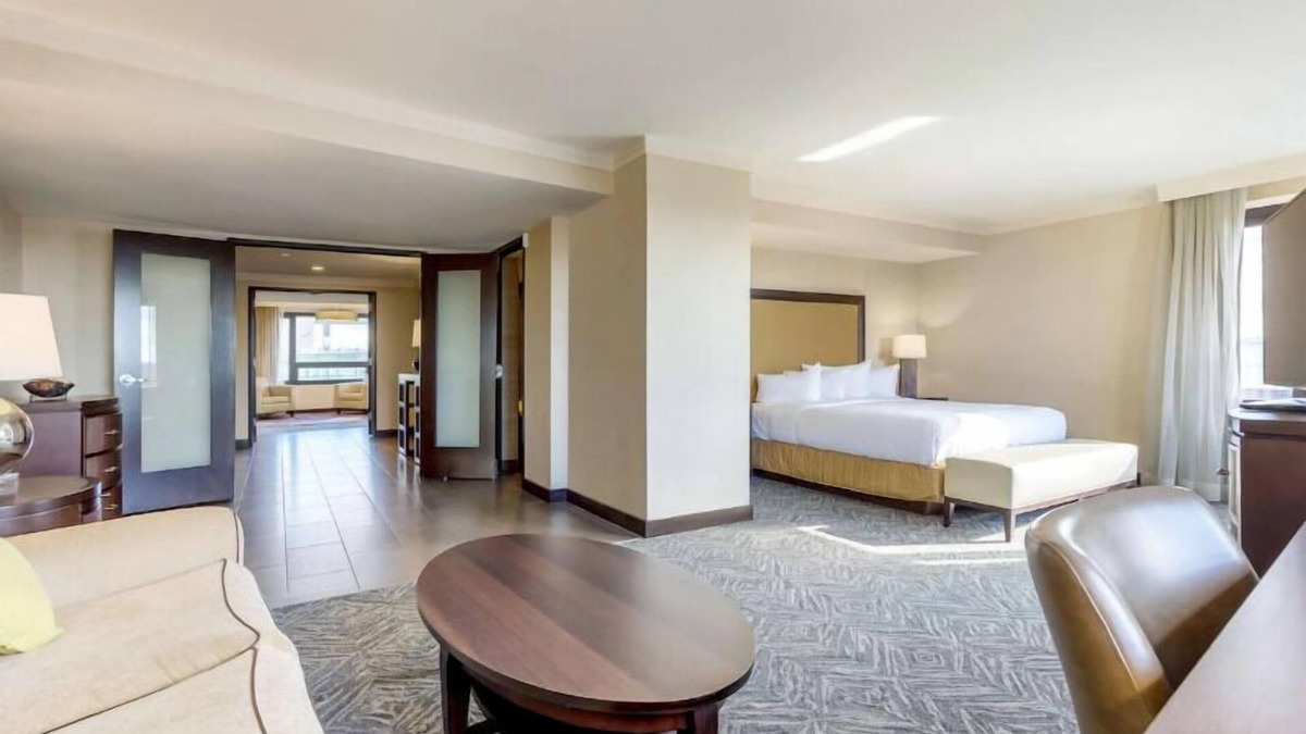 Dupont Circle Hotel | Vintage Charm in Historic D.C. District! Swimming Pool, Pets Allowed!