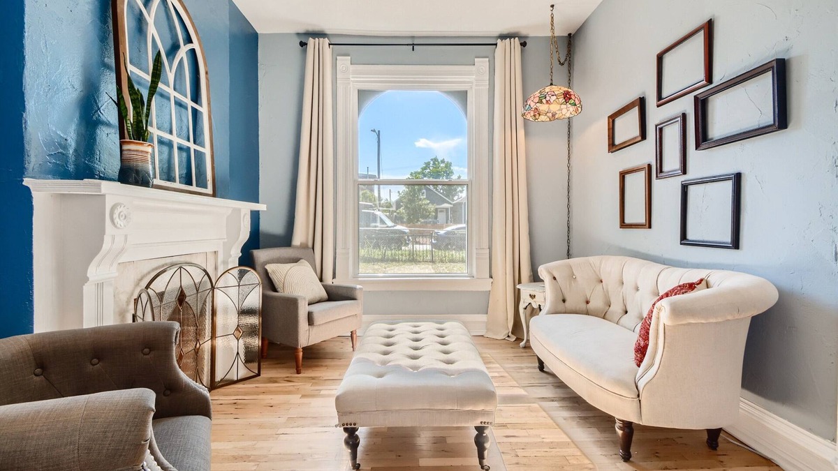 Lincoln Park House | Vintage Charm in the Heart of Denver!
