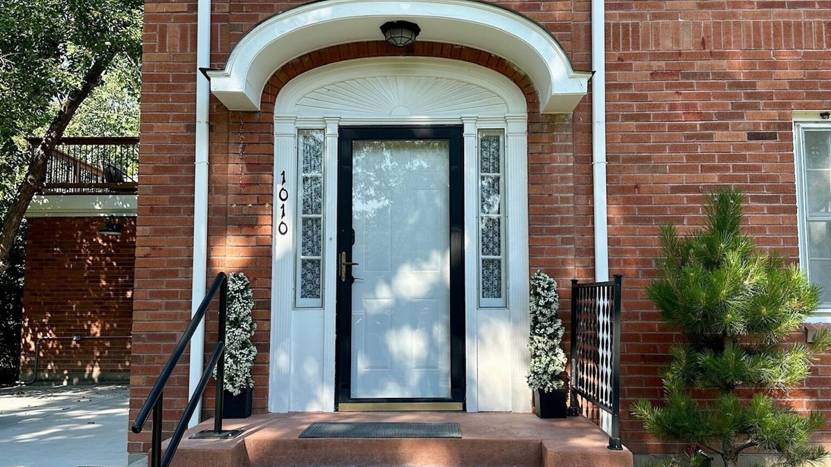Casper House | Vintage Charm & Modern Luxe