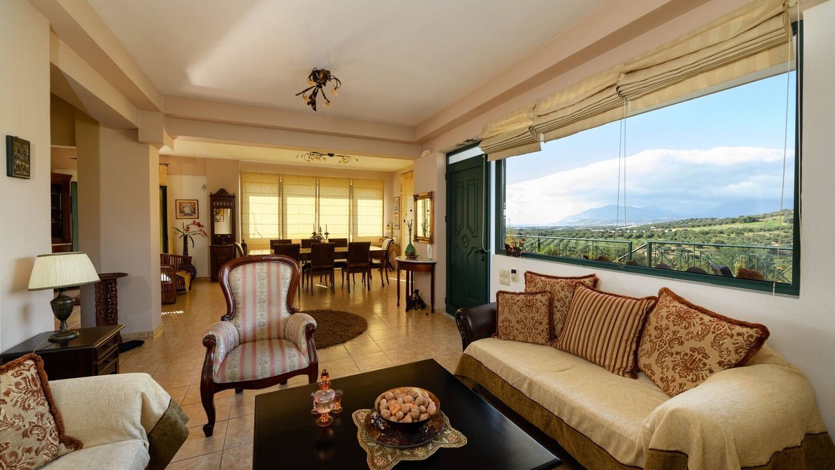 Faistos House | Vintage holiday home in the midst of nature with fairy tale view.