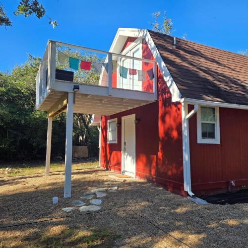 Somerville House | Vintage Retreat at Lake Somerville