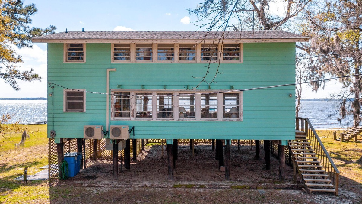 River Road House | Vintage Riverfront Cottage