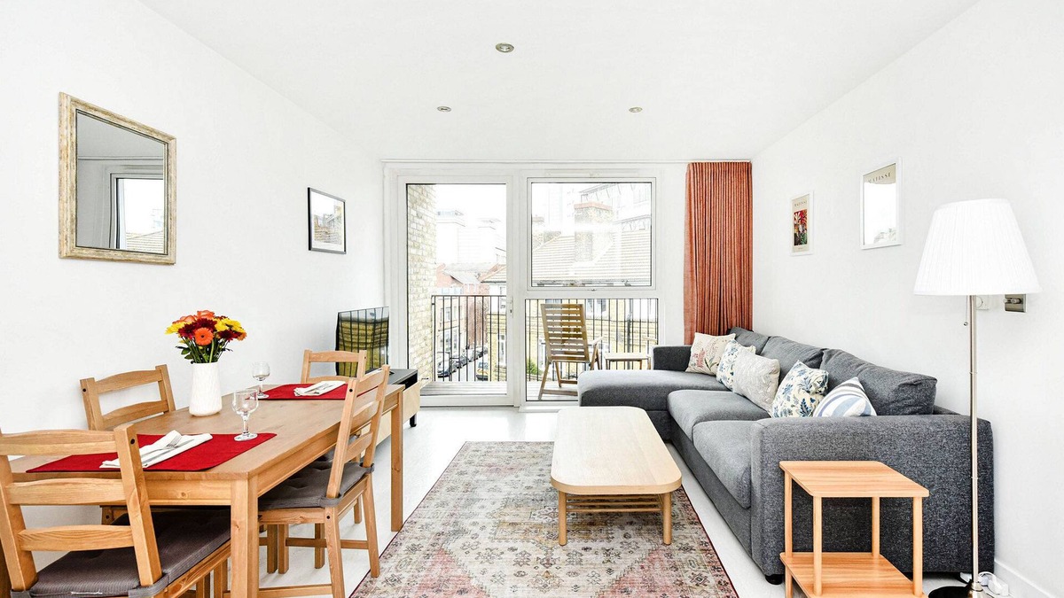 Cathedrals Apartment | Vintry Court Pro-Managed