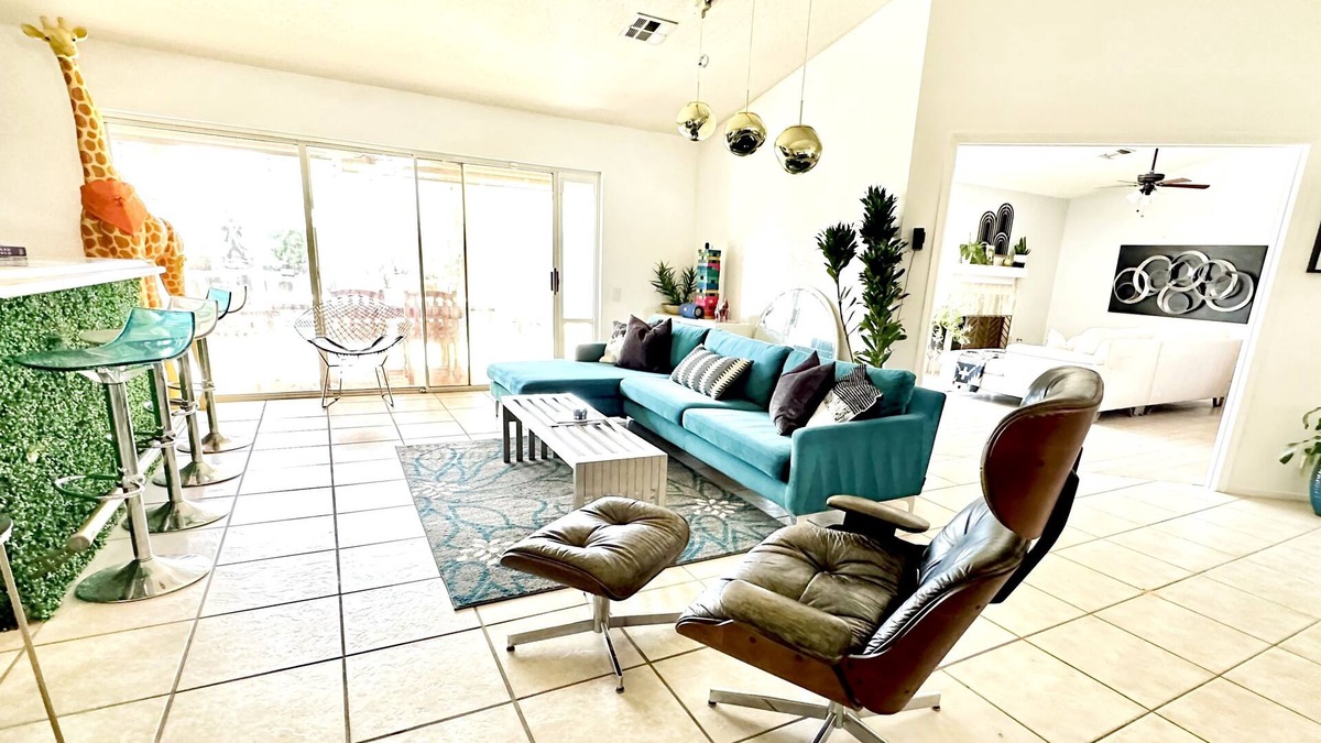 Park Palms Villa | VIP Coachella Artist Pool House: Festival Drop Off Included