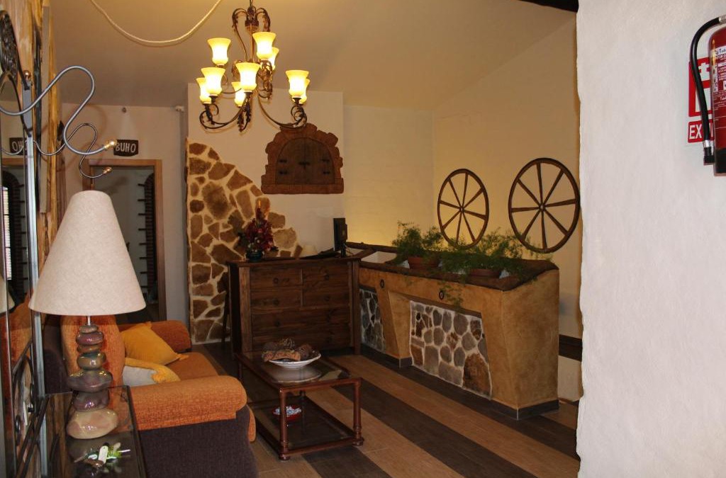 Arroyomolinos de Leon House | Virgen De Los Remedios