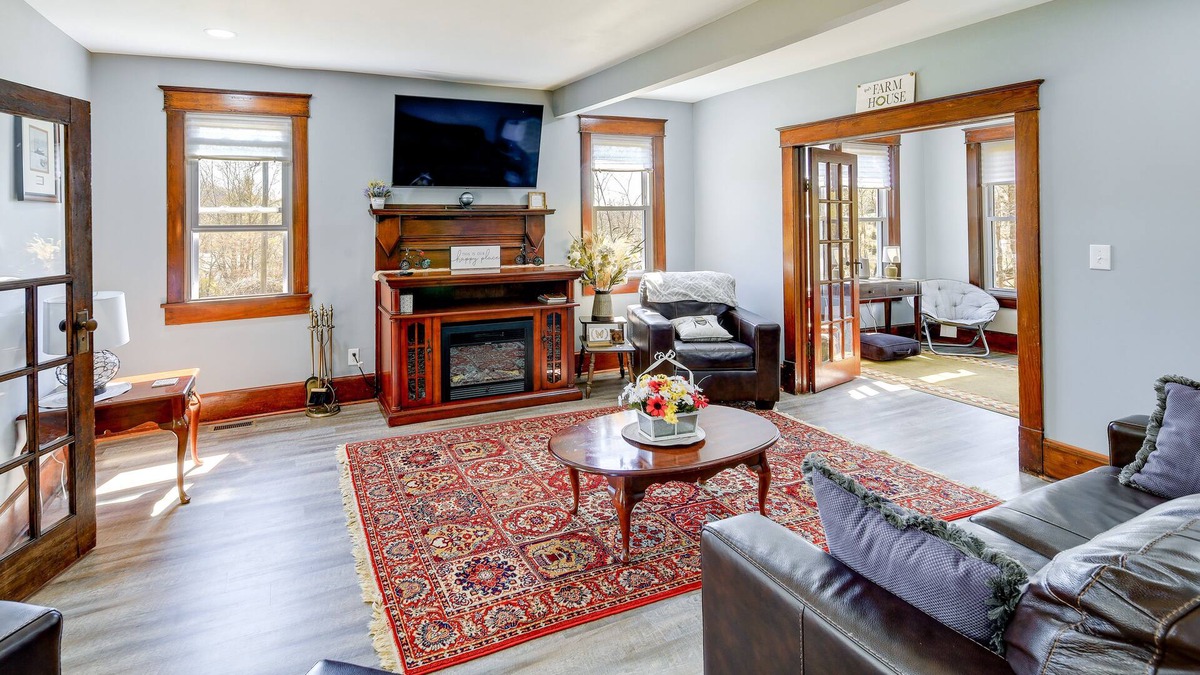 Whitetop House | Virginia Getaway - Deck, Grill & Mountain Views!