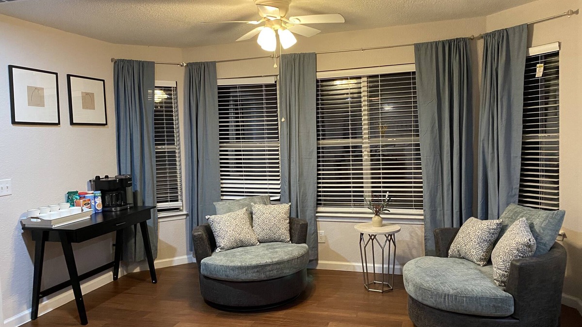 Thousand Oaks House | Visit Pensacola