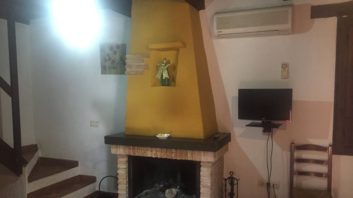 Ossa de Montiel House | Visit the natural park with family or friends at an unbeatable price