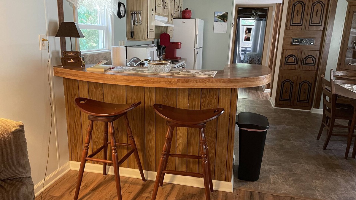 Greencastle House | Visiting the area on a work assignment. Check out our multi day discounts.