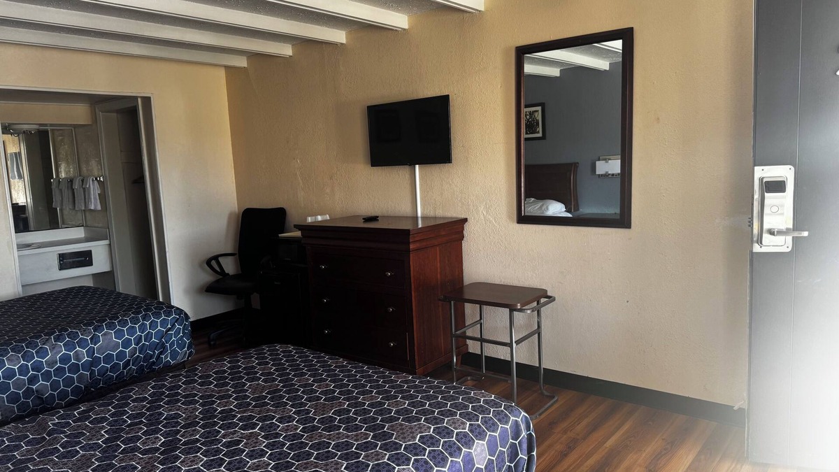 Galax Hotel | Visitors Inn