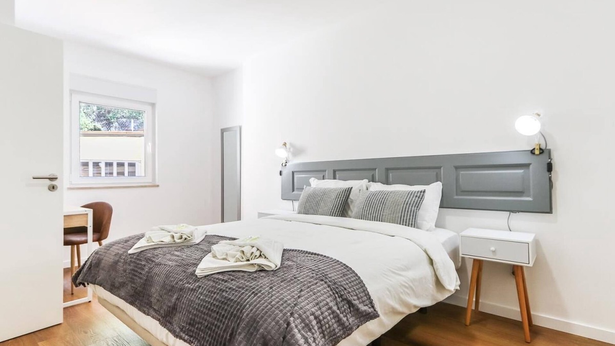 Santo Condestavel Apartment | Vita Portucale | Campo de Ourique River View 1E