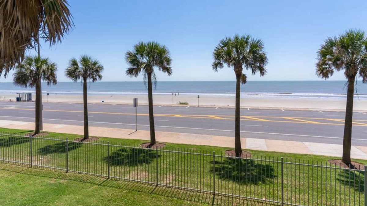 Galveston Condo | Vitamin Sea @ The Dawn, Beach front 2 BR Condo