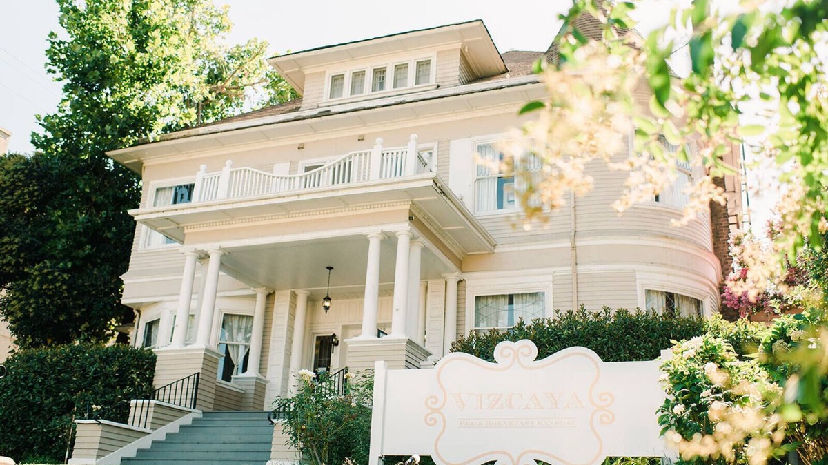 Poverty Ridge Hotel | Vizcaya