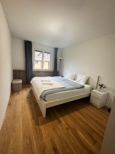 Kloten House | VK - H - Zürich Airport - Luxury - Homestay - Haldenstrasse - Kloten