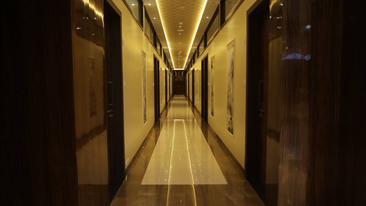 Kalaburagi Hotel | VL Patil Stays & Banquets