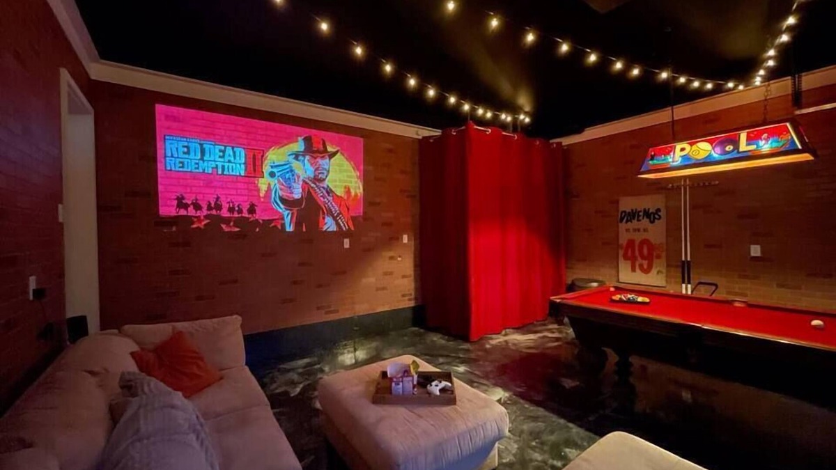 Five Corners House | VNC BNB: Luxury Living for Groups & Families