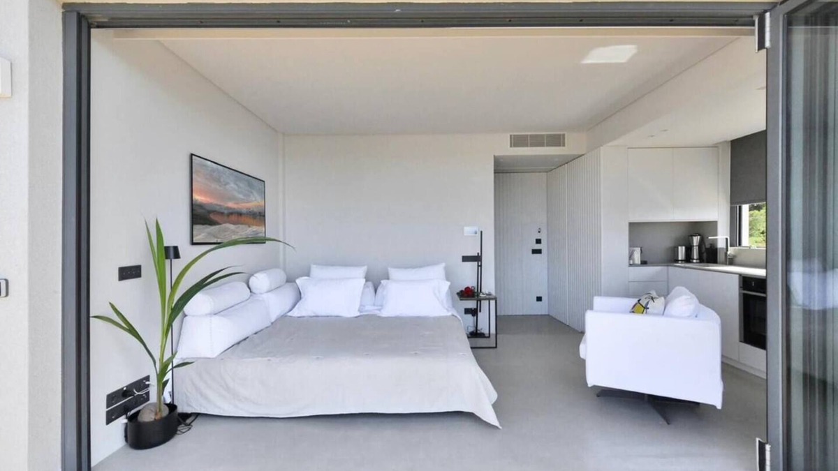 Vouliagmeni Apartment | Vouliagmeni Panoramic 200m2 Rooftop & 25m2 Loft