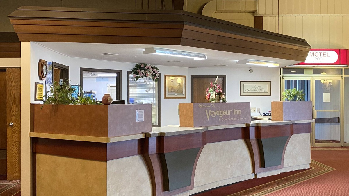 Reedsburg Hotel | Voyageur Inn and Conference Center