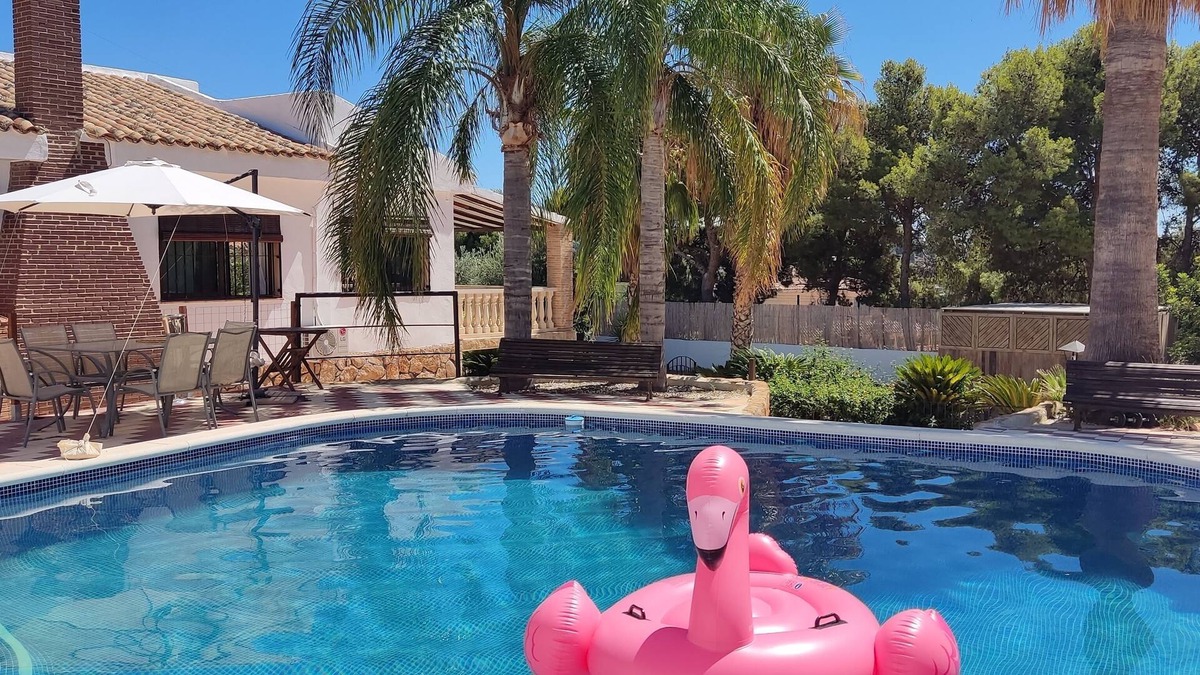 Albalat dels Tarongers Villa | Vrbo Property