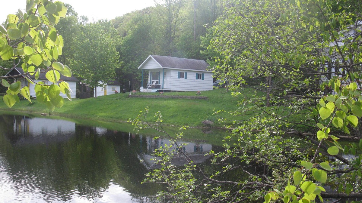 Lac Beauport Cabin | Vrbo Property