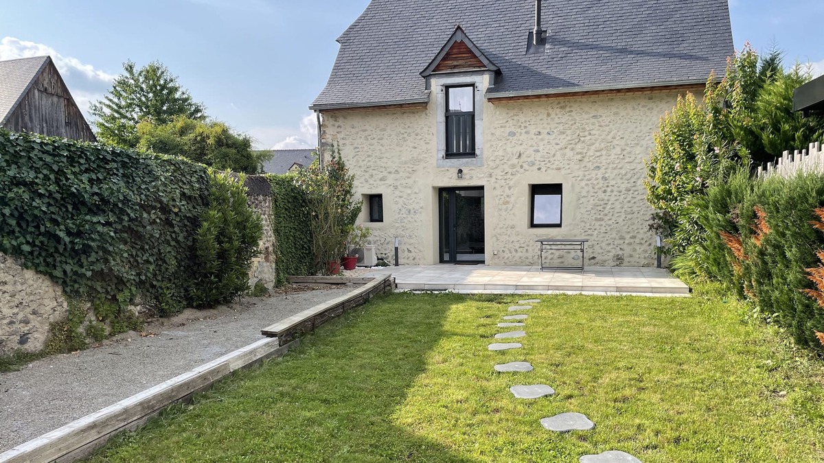 Louey House | Vrbo Property
