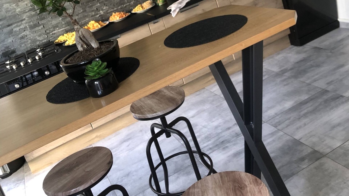 Parigne-lʼEveque House | Vrbo Property