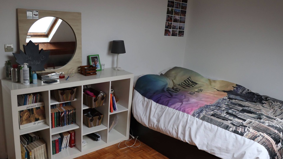 Saint-Cyr-l'Ecole Bed & Breakfast | Vrbo Property