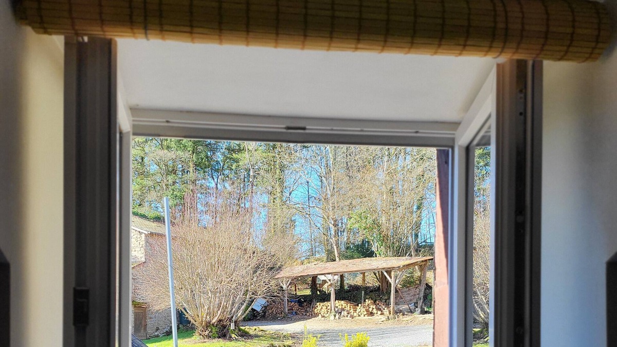 Bersac-sur-Rivalier Bed & Breakfast | Vue Du Vallon
