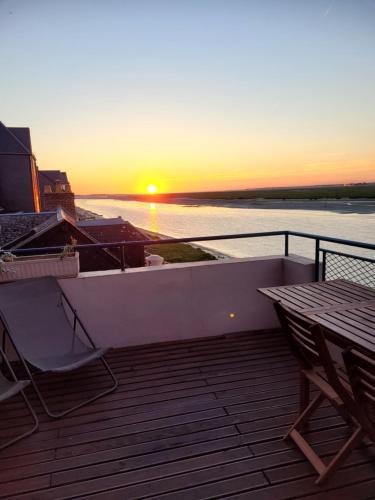 Saint-Valery-sur-Somme Apartment | Vue et terrasse panoramique sur la Baie de Somme
