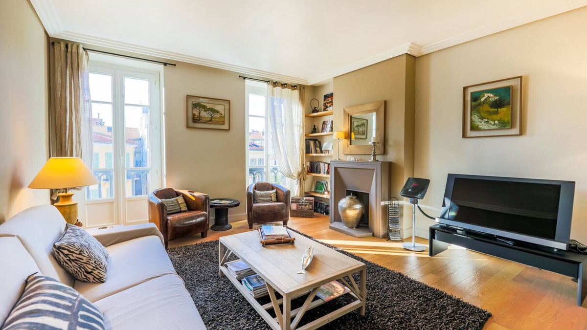 Jean-Medecin Apartment | VUE MAGENTA AP4188 by Riviera Holiday Homes