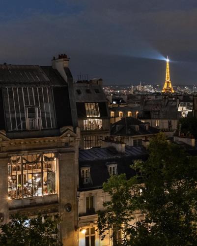 Pigalle Apartment | Vue Tour Eiffel/Sacré-Coeur
