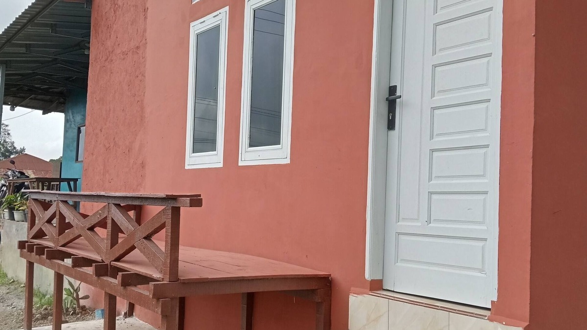 Berastagi Bed & Breakfast | Vulkaan homestay with vulcano view and landmark