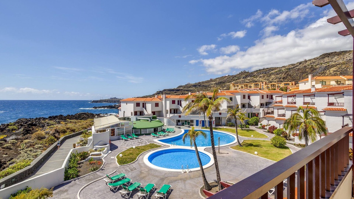 Brena Baja House | VV Isla Bonita- C - 84' with Sea View, Shared Pool and Wi-Fi