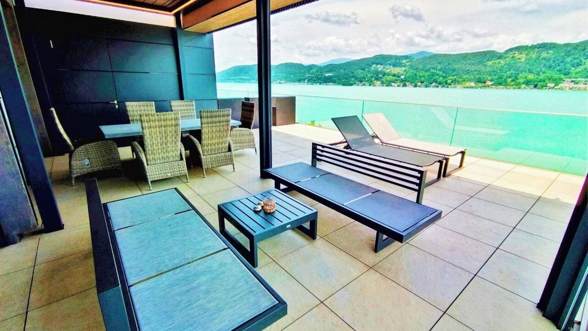 Maria Woerth Apartment | Wörthersee Penthouse mit Traumhaften Seeblick