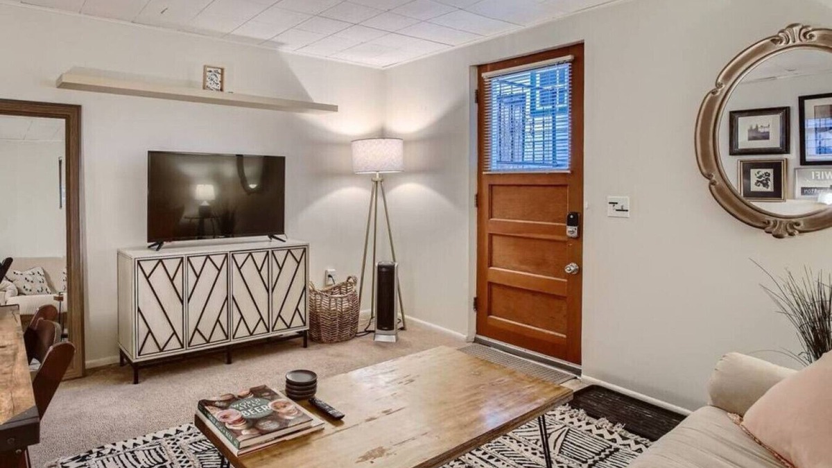 Edgewater Condo | W. Denver Metro Guest Suite I 5 star location w/Ki