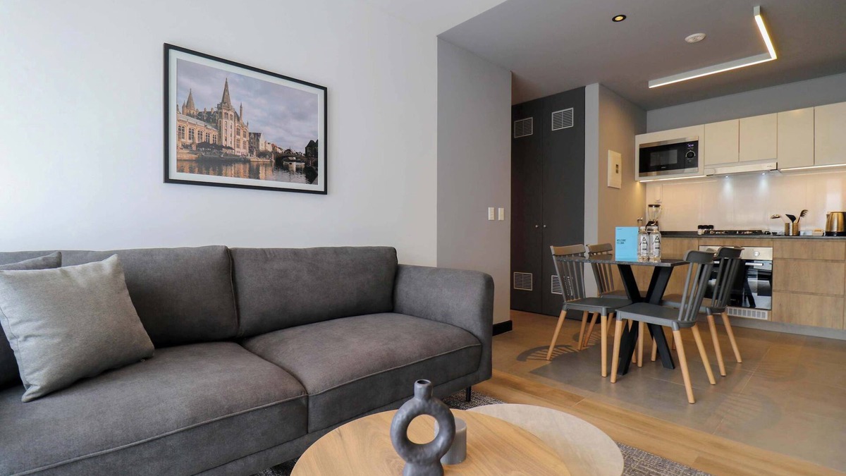 San Isidro Centro Financiero Apartment | w* | Elegant 2BR w/Great Deco in San Isidro