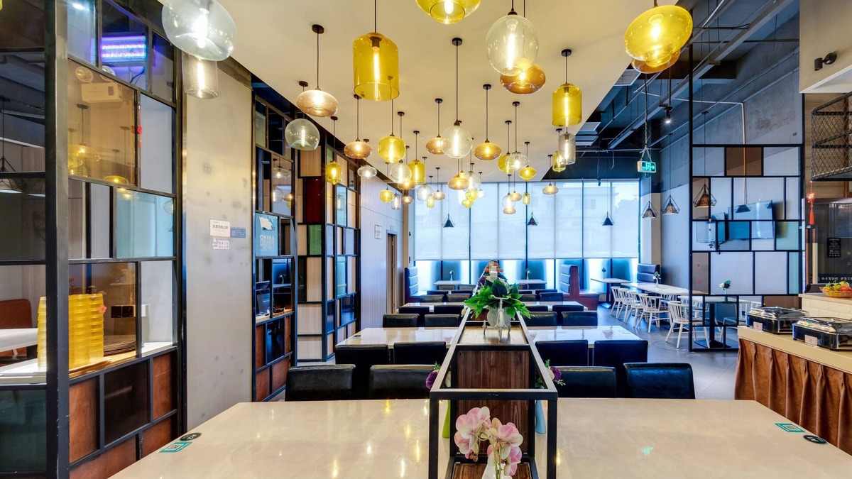 Baiyun Hotel | W Kardon Hotel