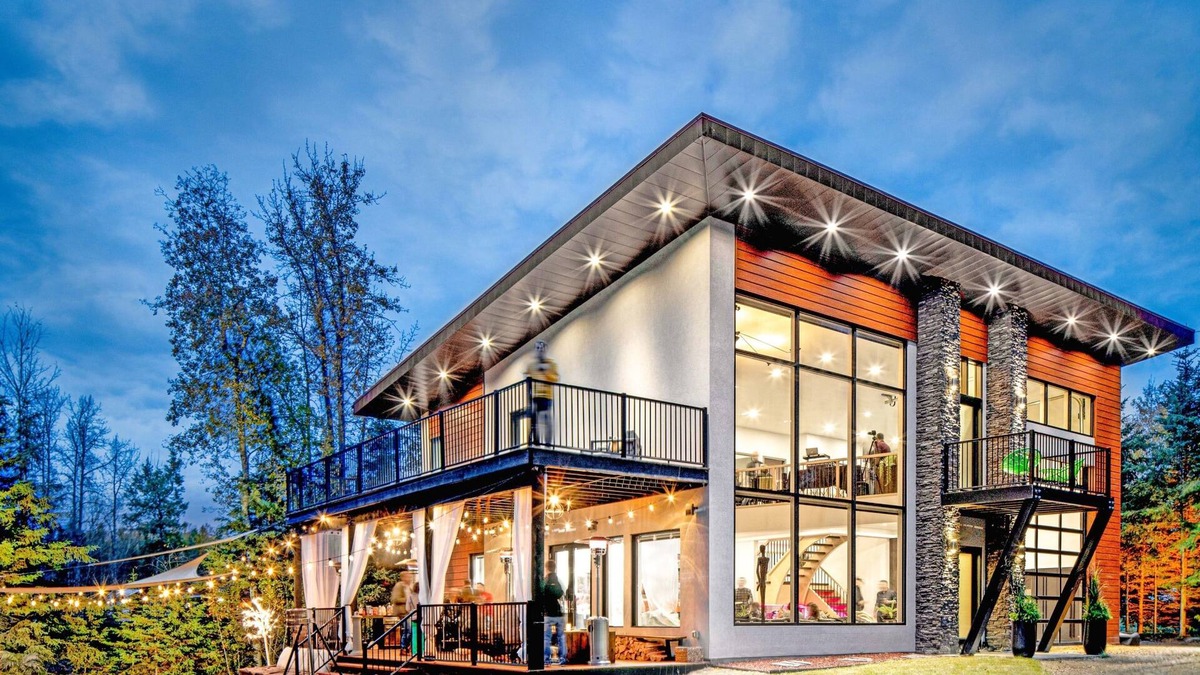 Parkland County House | Wabamun Modern Retreat Oasis. Sleeps 6. Hot Tub.