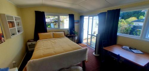 Waikanae Bed & Breakfast | Waikanae Accommodation Studio B&B